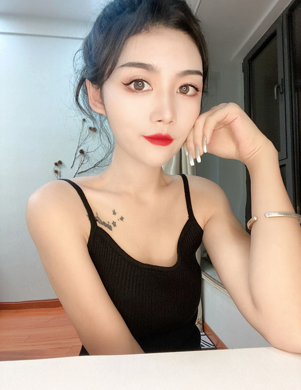 旧金山外围女大学生